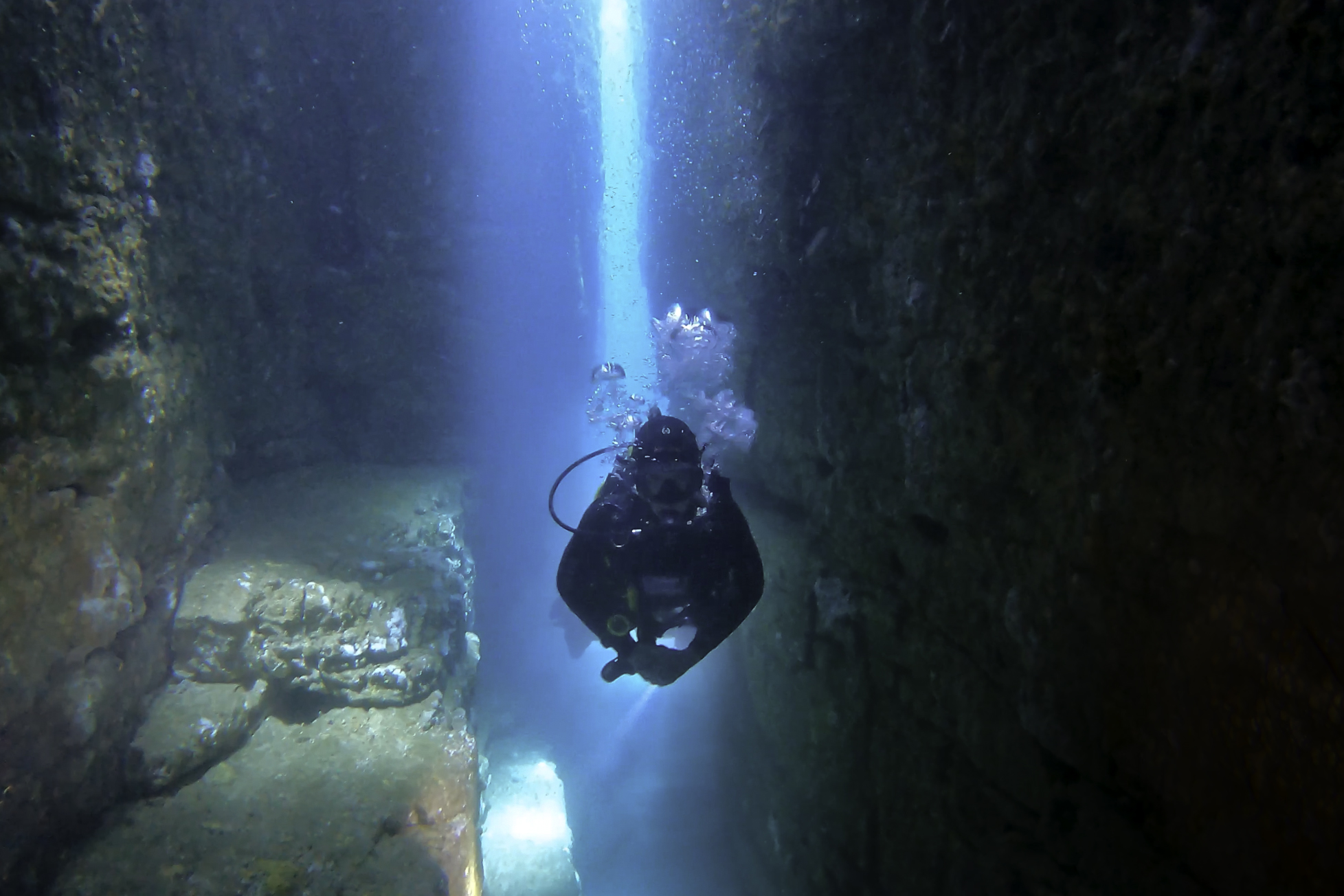 Slot Cave photo 3