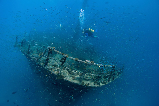 Kudhima Wreck photo 3