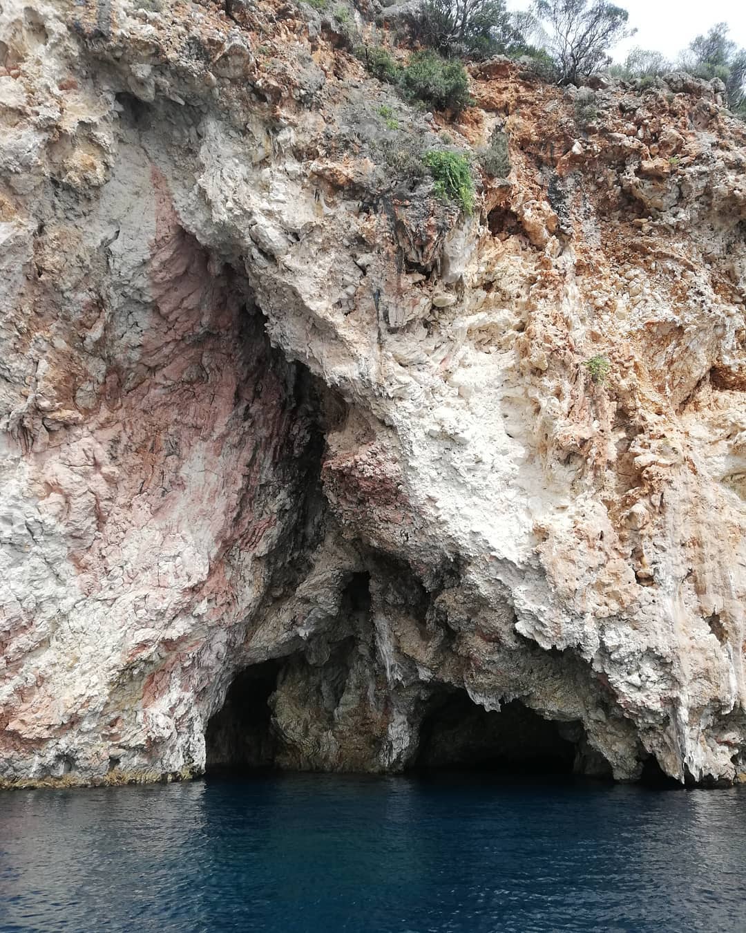 Blue Cave photo 4
