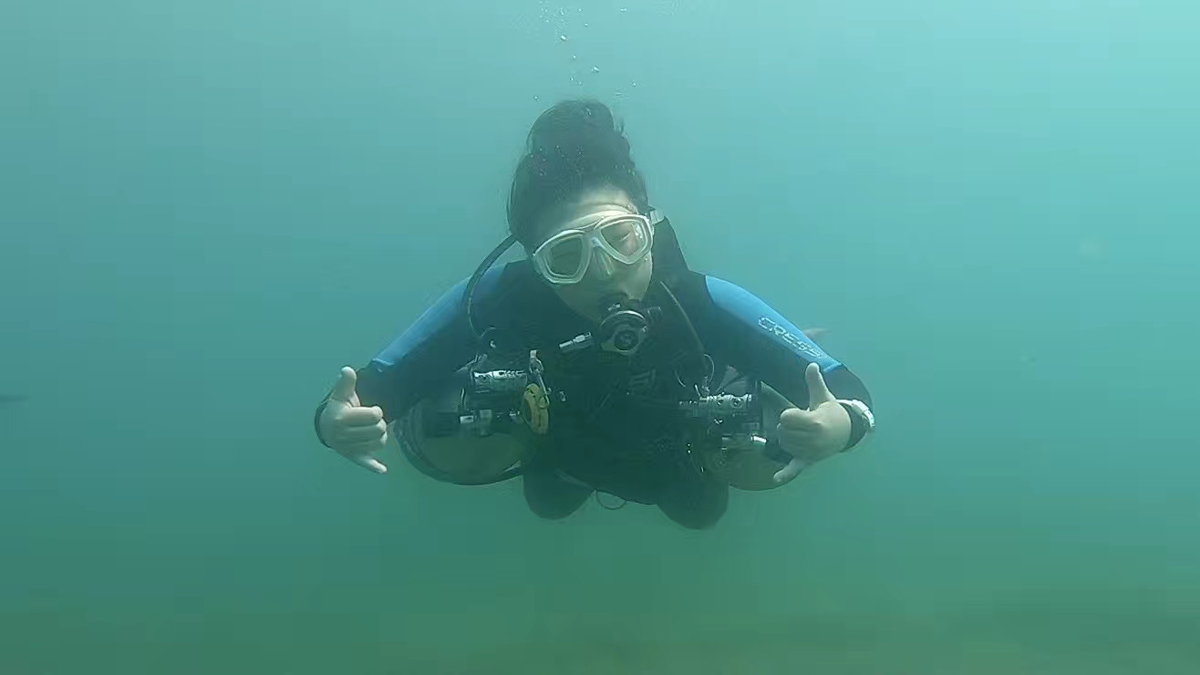 Beijing jellyfish lake photo 6
