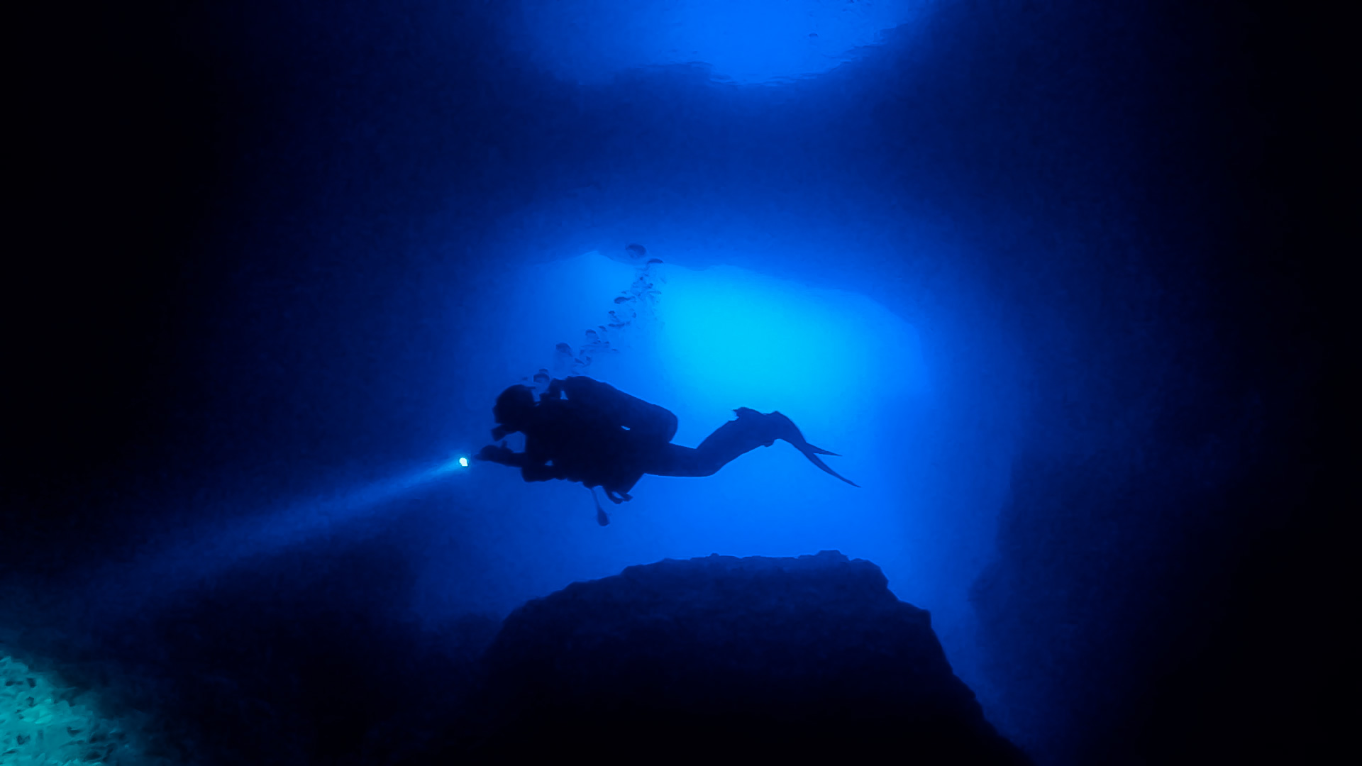 Cathedral Cave photo 3