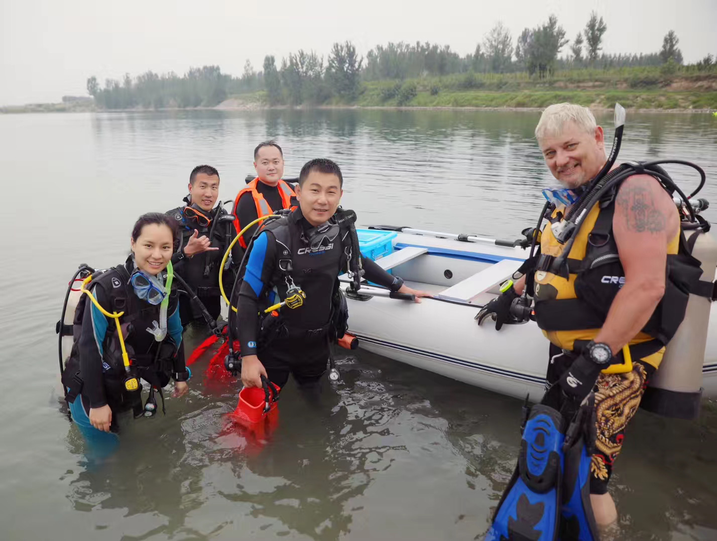 Beijing jellyfish lake photo 2