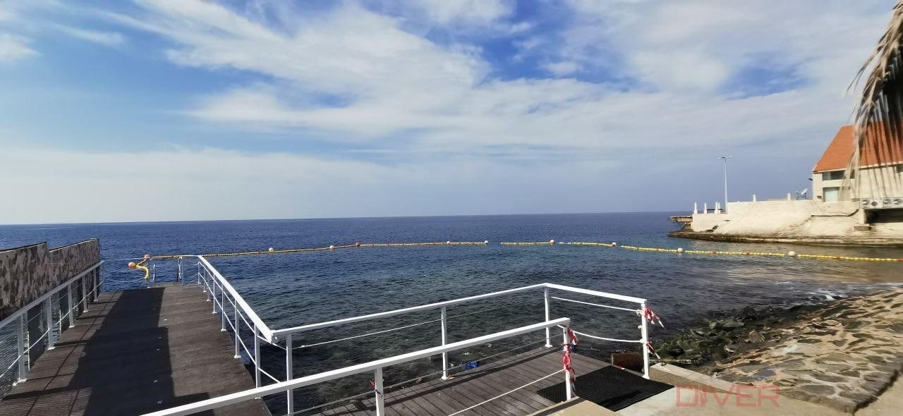 Elite Diver Dive Deck photo 5