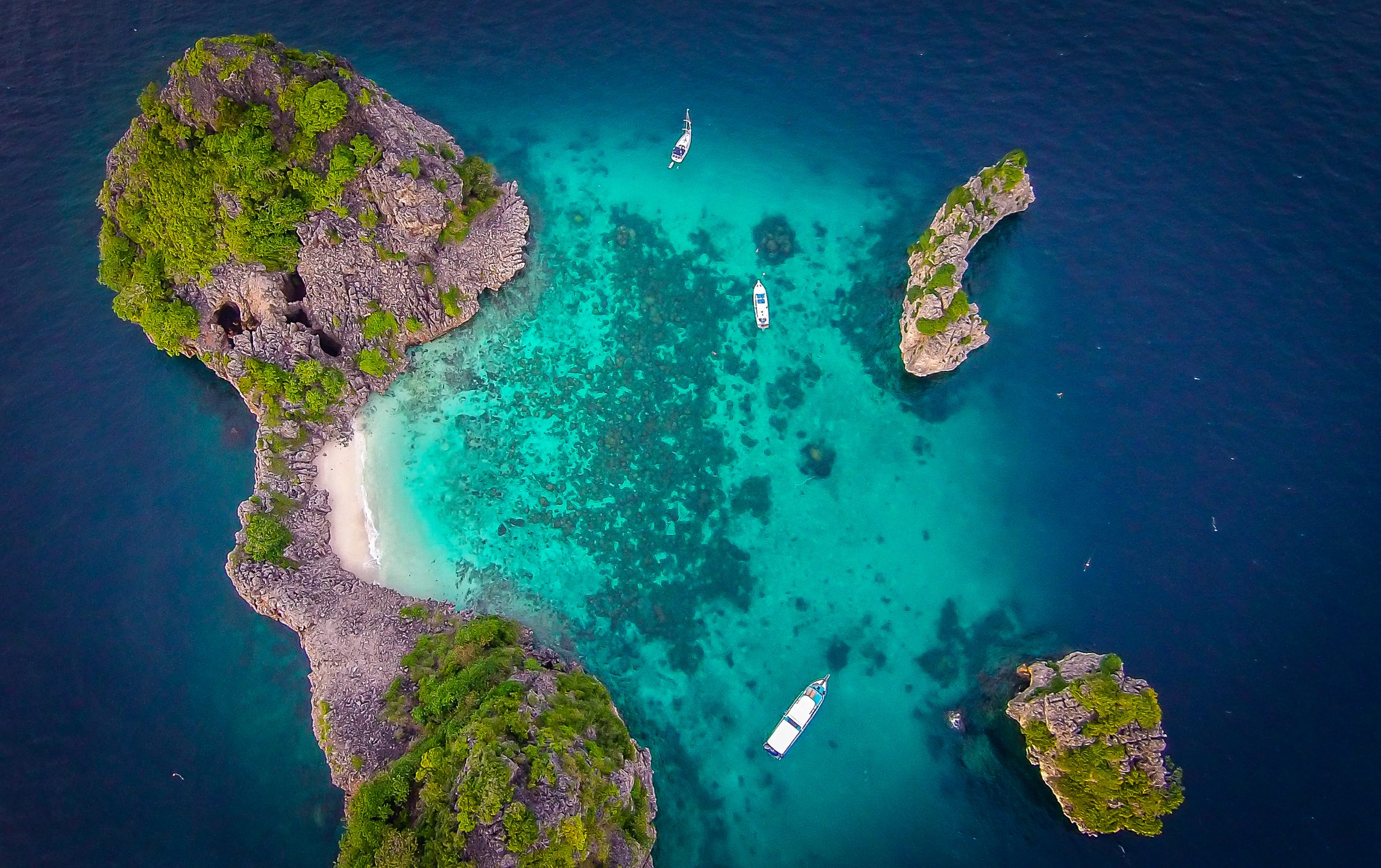Koh Ha Lagoon photo 7