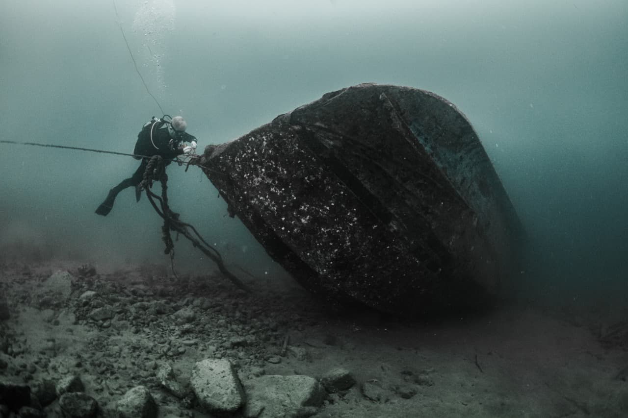 Aquaventure Helicopter & Boat wreck dive site. photo 2