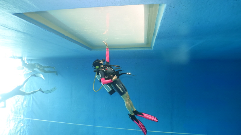 K-26 Dive pool photo 2