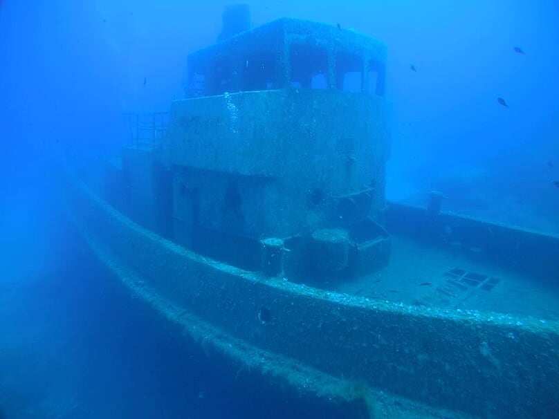 Tug 2 photo 3