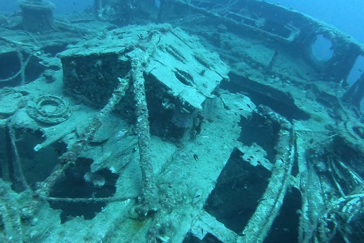 HMS Hellespont photo 2