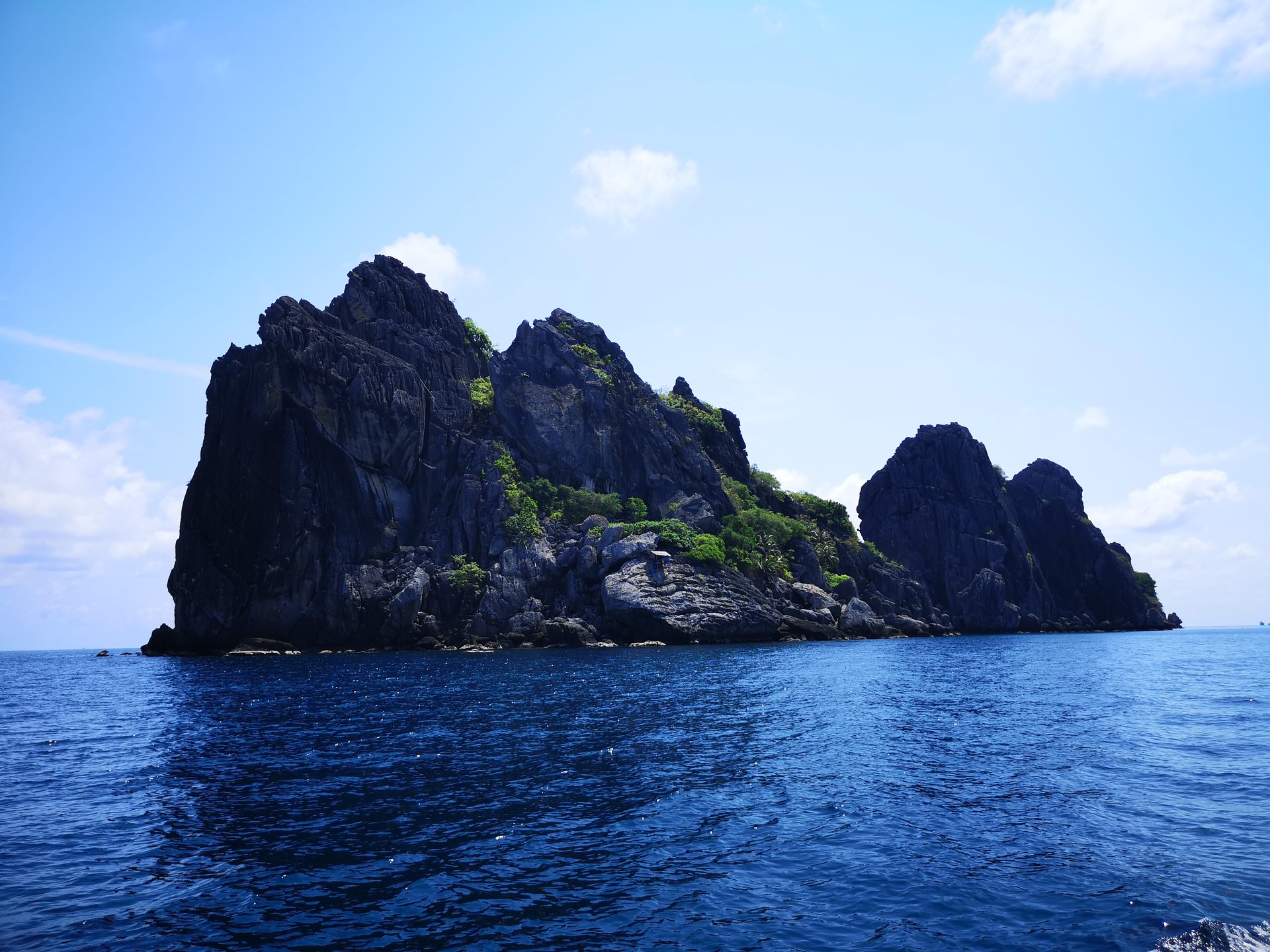 Koh Ngam Noi / Vietnamese Island photo 3