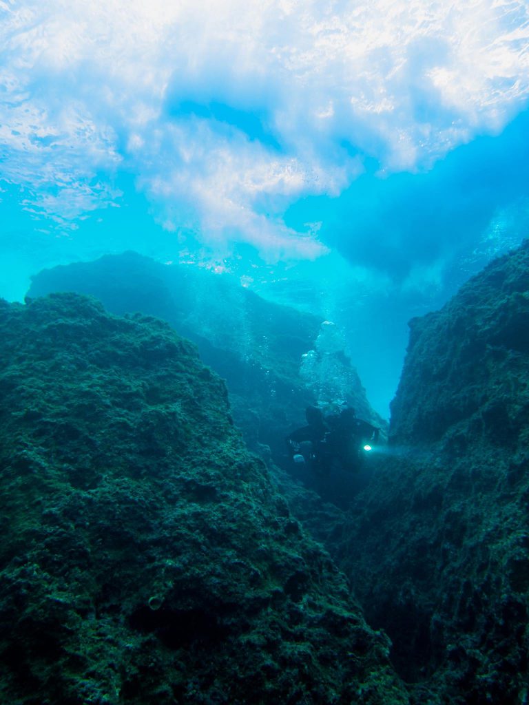 Blue Hole And Remains Of Azure Window photo 3