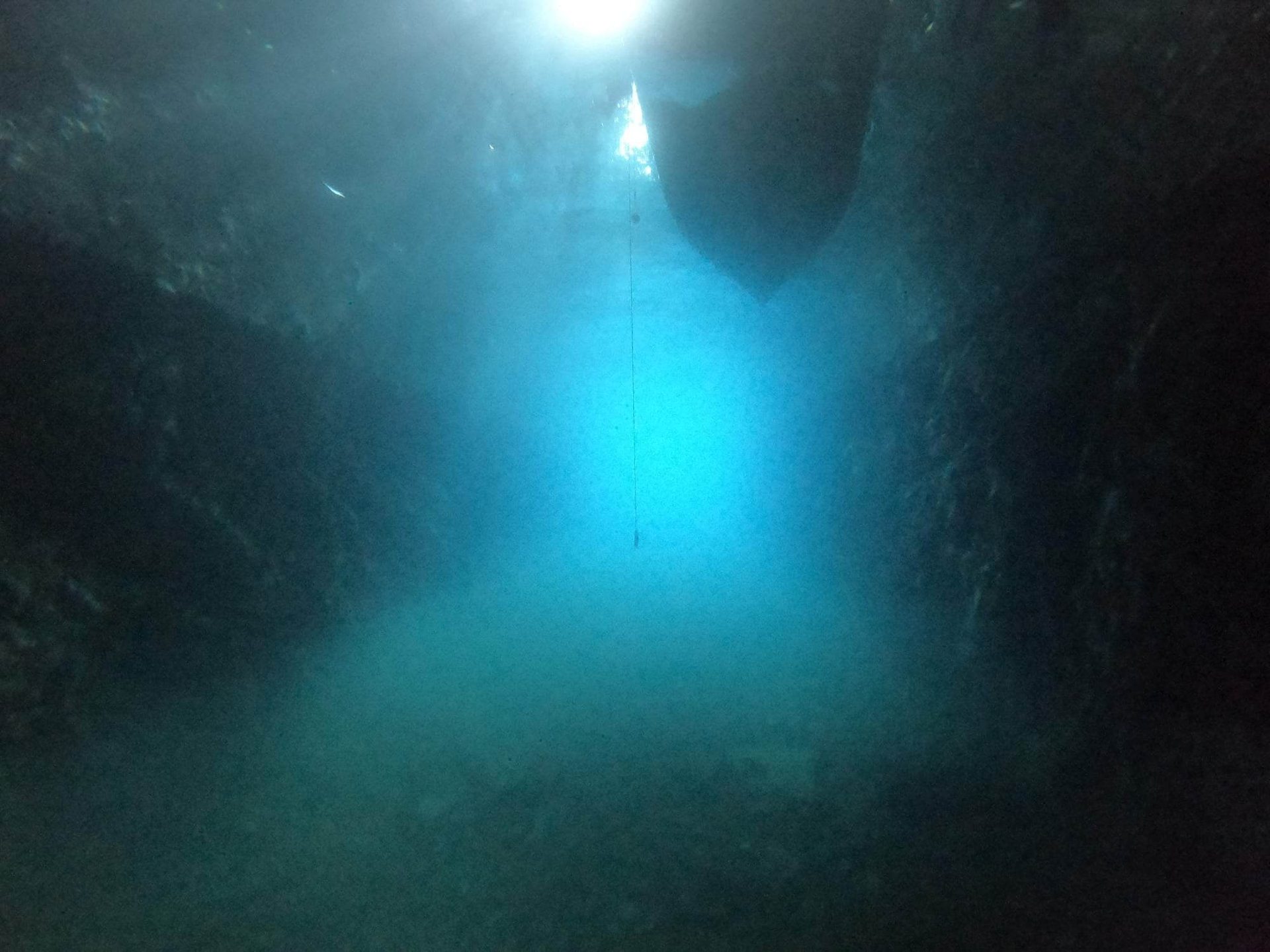 Submarine tunel photo 4