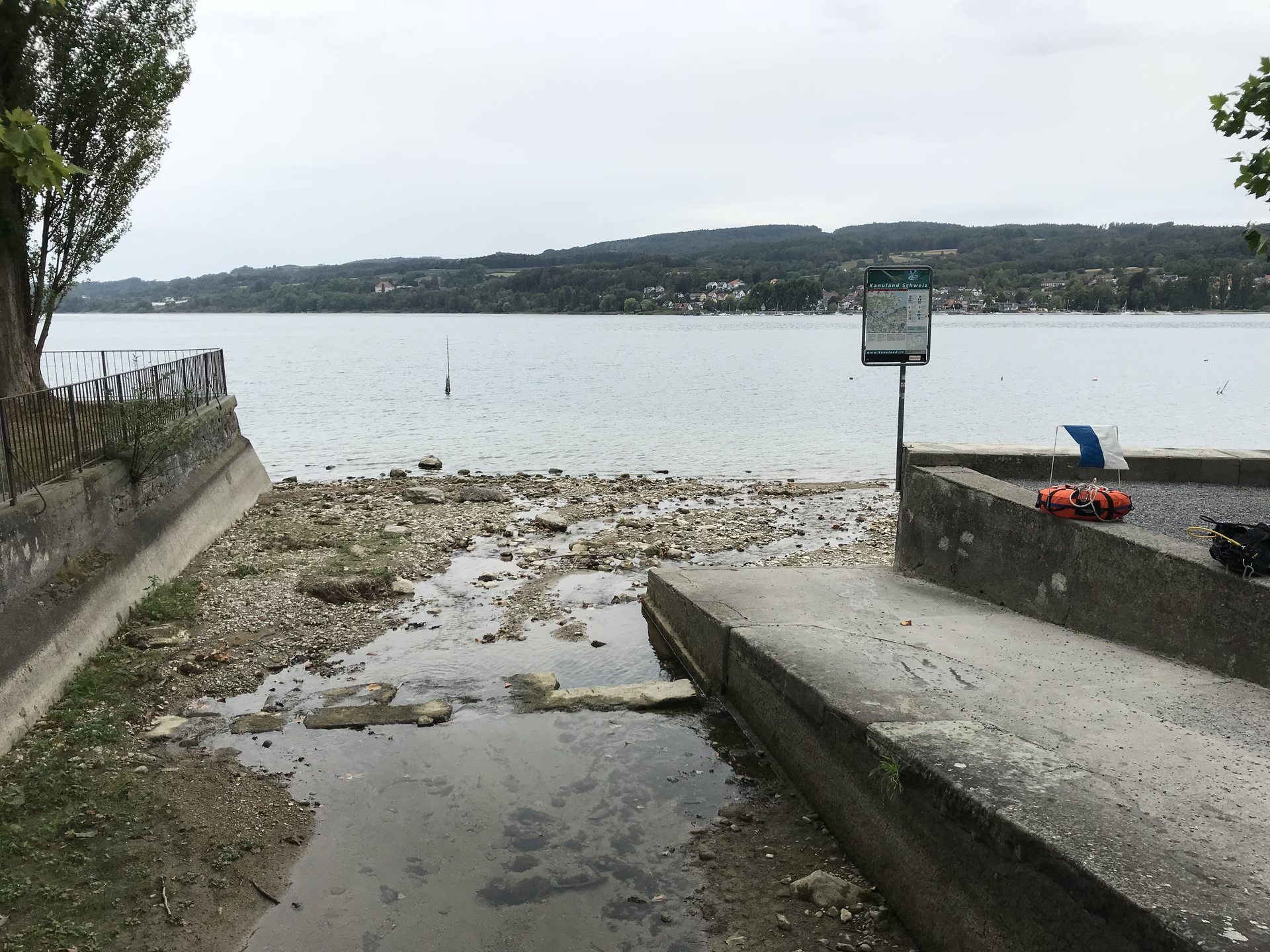 Dorfbach / Schulhaus