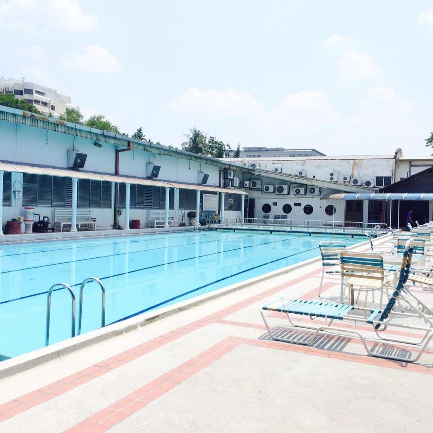 Divertainment Pool photo 2