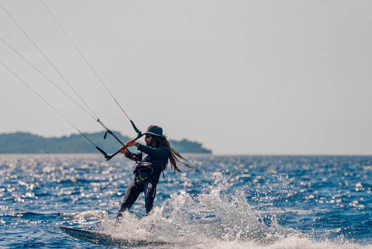FootLoose SurfClub - Kiteboarding & Wingfoiling center photo 3