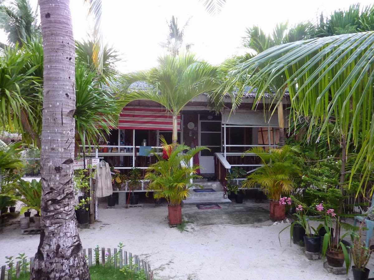 Mike and Diose´s Beachcottage, AABANA Beach&Watersport Resort photo 1
