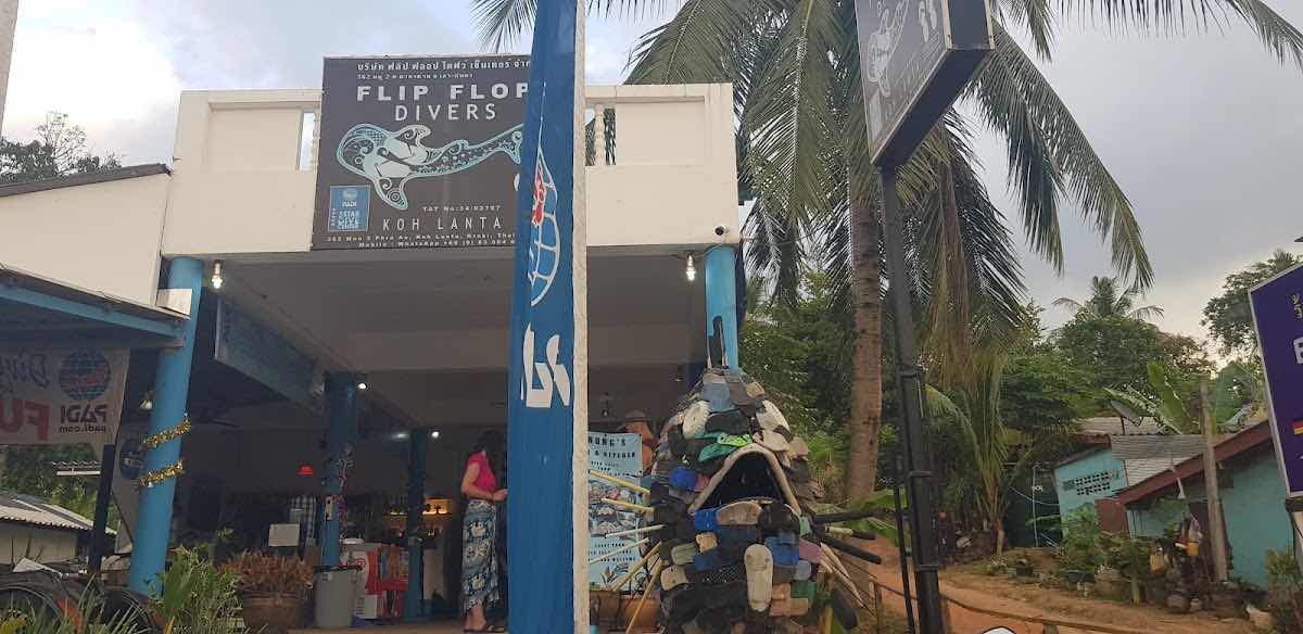 Flip Flop Divers photo 3