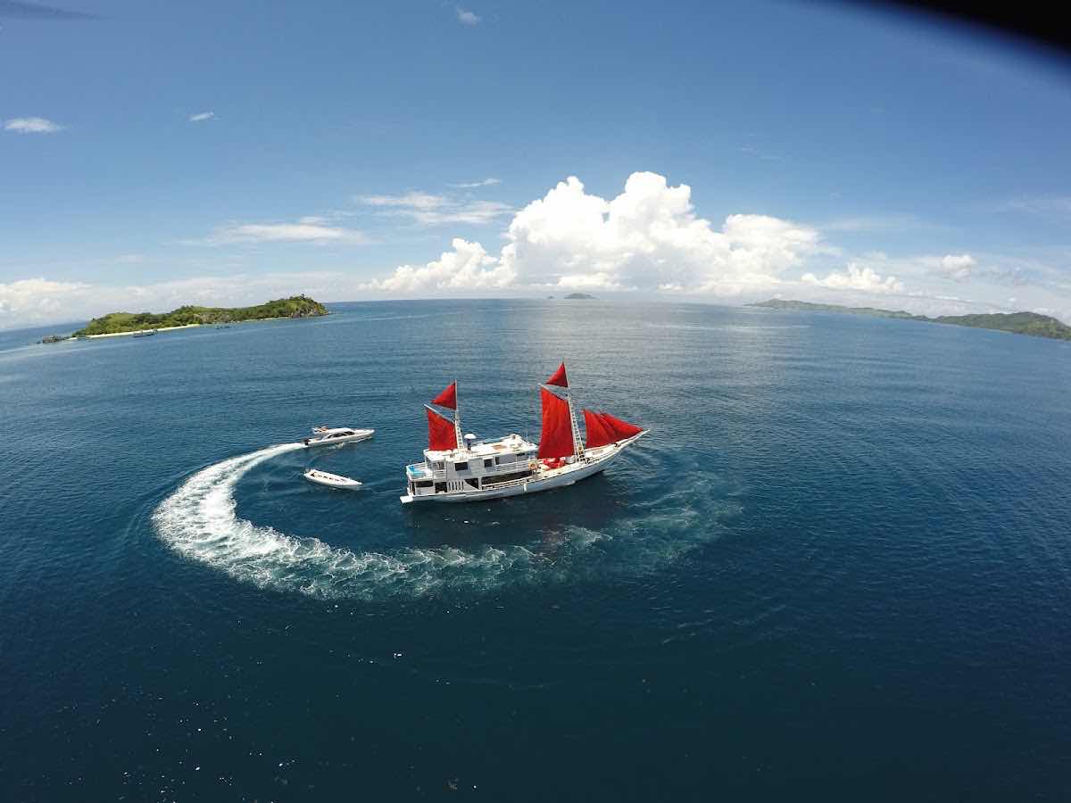 Komodo Adventure Dive Travel photo 7