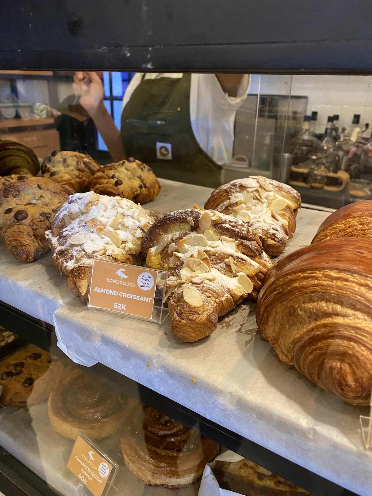 KOMODOUGH Artisan Bakery & Coffee photo 4