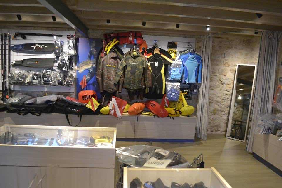 SEA WORLD PADI 5* CDC (CAREER DEVELOPEMENT CENTRE) Centre photo 10