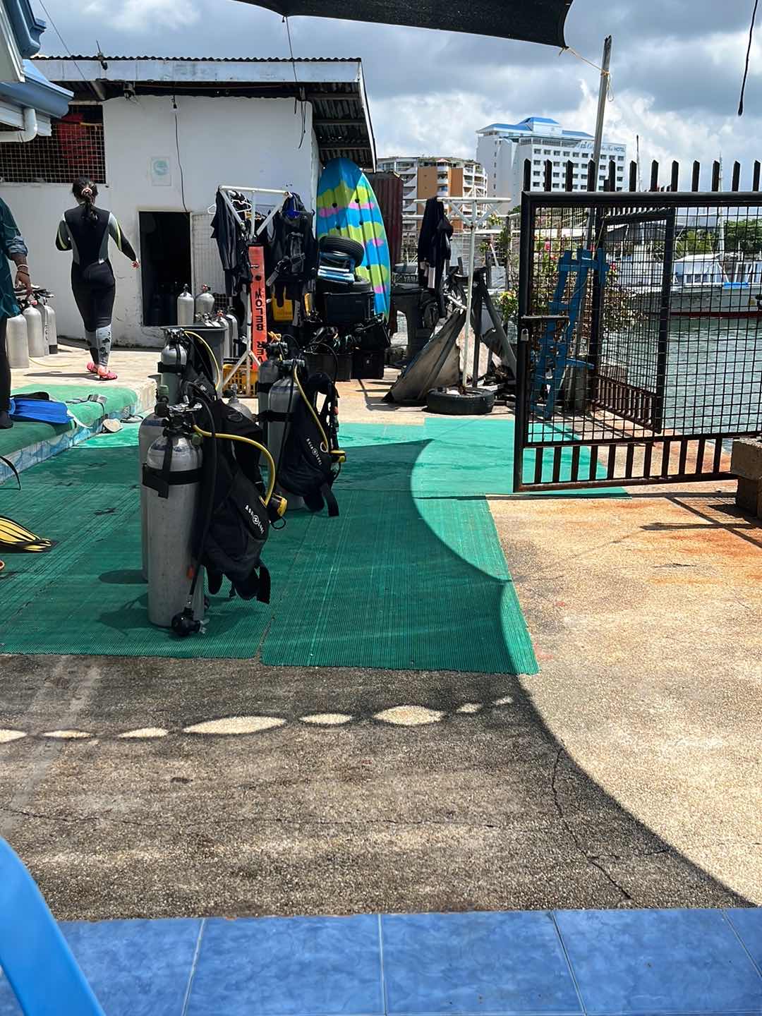 cebu j diving center(aja tour) photo 2