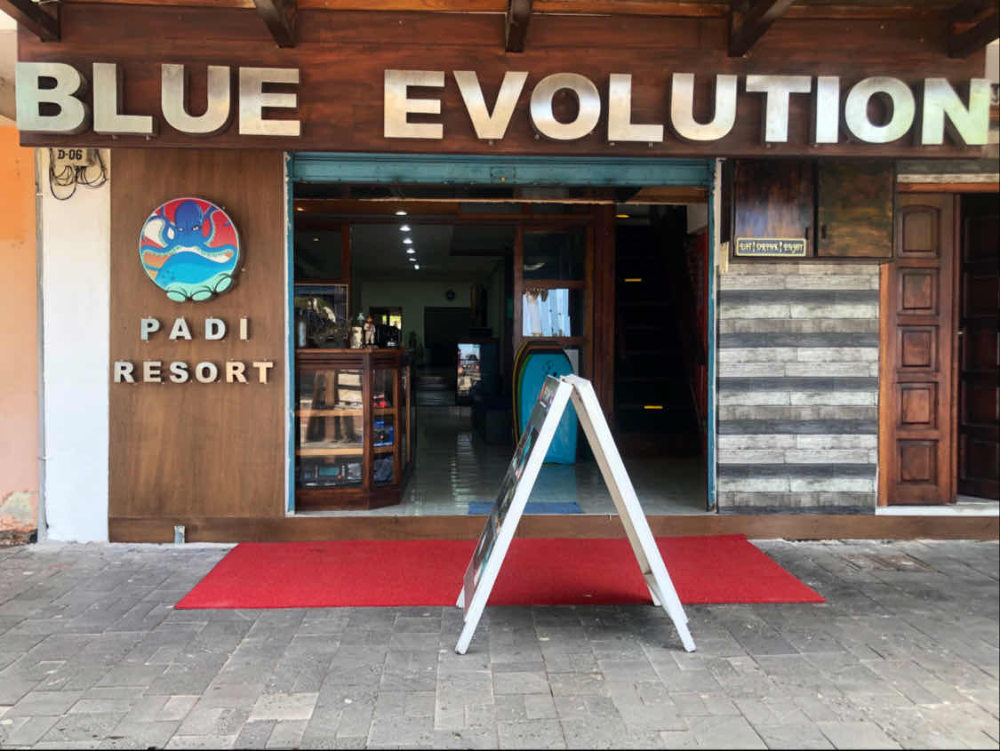 Planet Ocean Galapagos photo 6