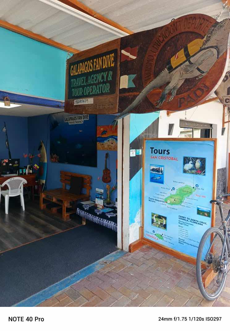 Planet Ocean Galapagos photo 10