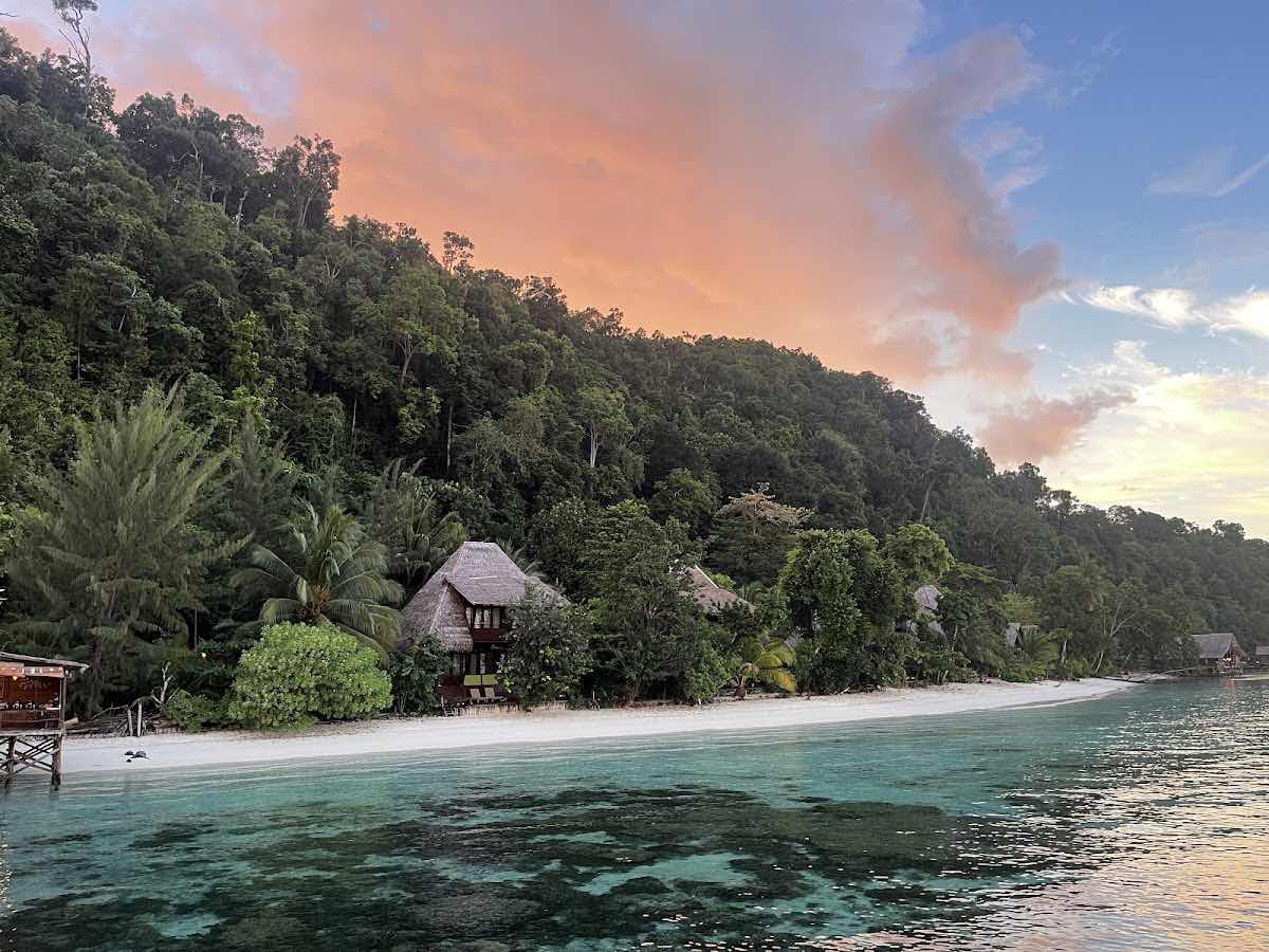 Yenatar Resort - Raja Ampat, West Papua photo 2