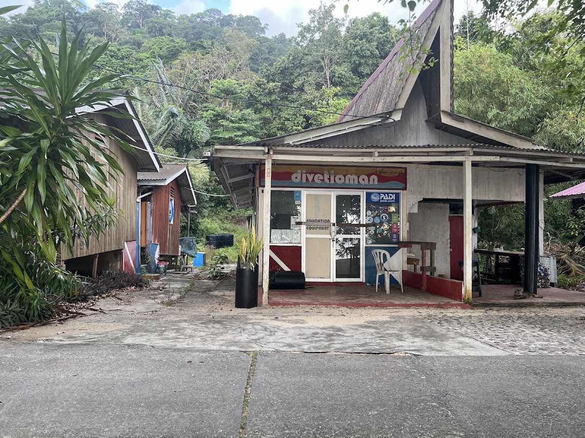 OCEAN 13 SCUBA PADI DIVE RESORT TIOMAN ISLAND photo 2