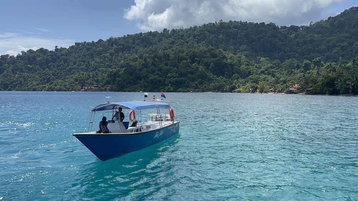 OCEAN 13 SCUBA PADI DIVE RESORT TIOMAN ISLAND photo 4