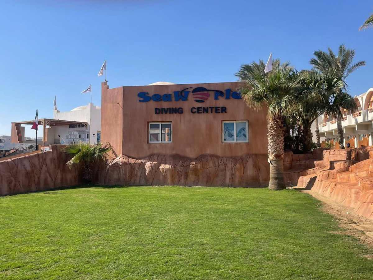 Scuba World Divers JAZ Neo Reef Marsa / Jaz Grand Marsa photo 5