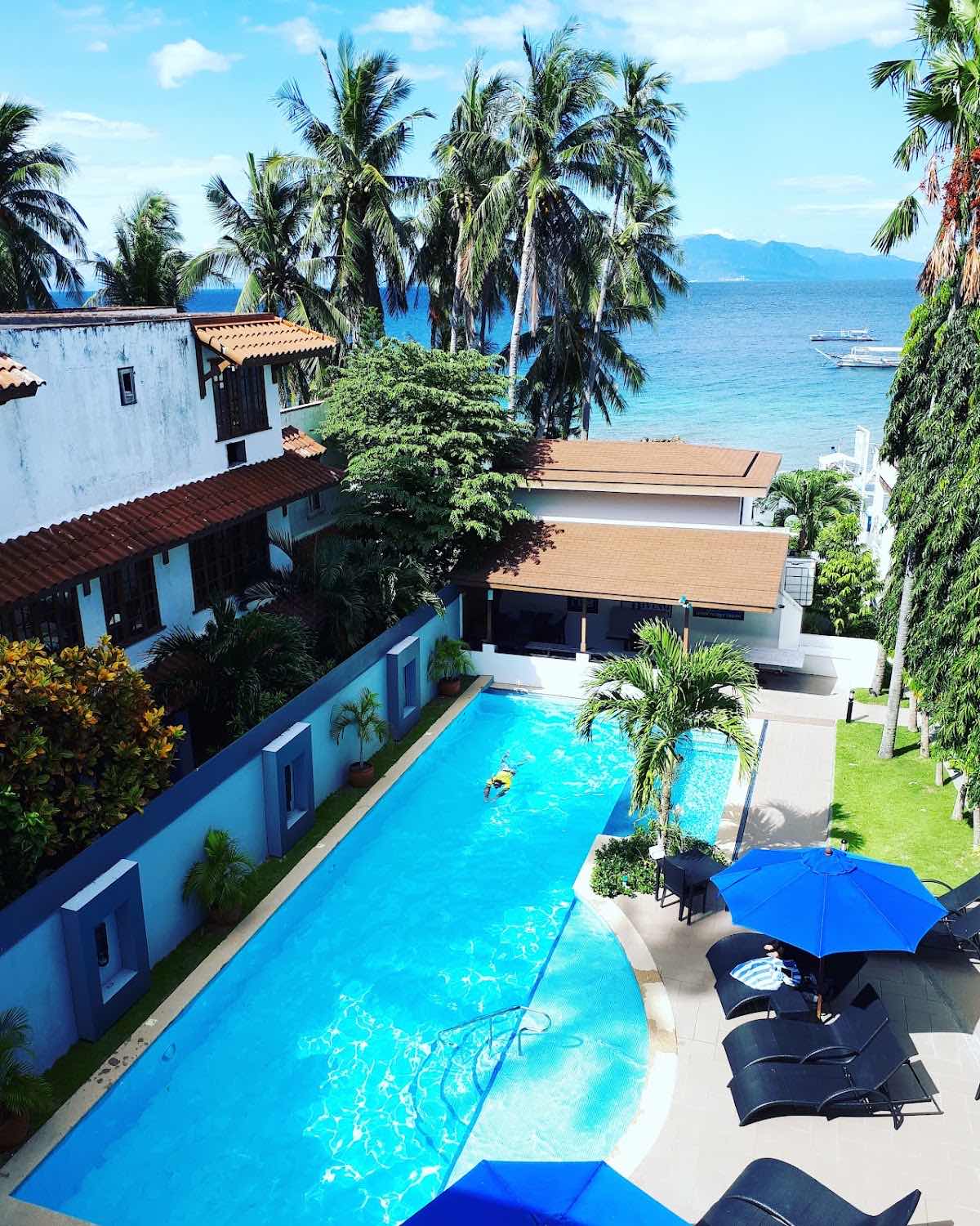 Out of the Blue Resort photo 4