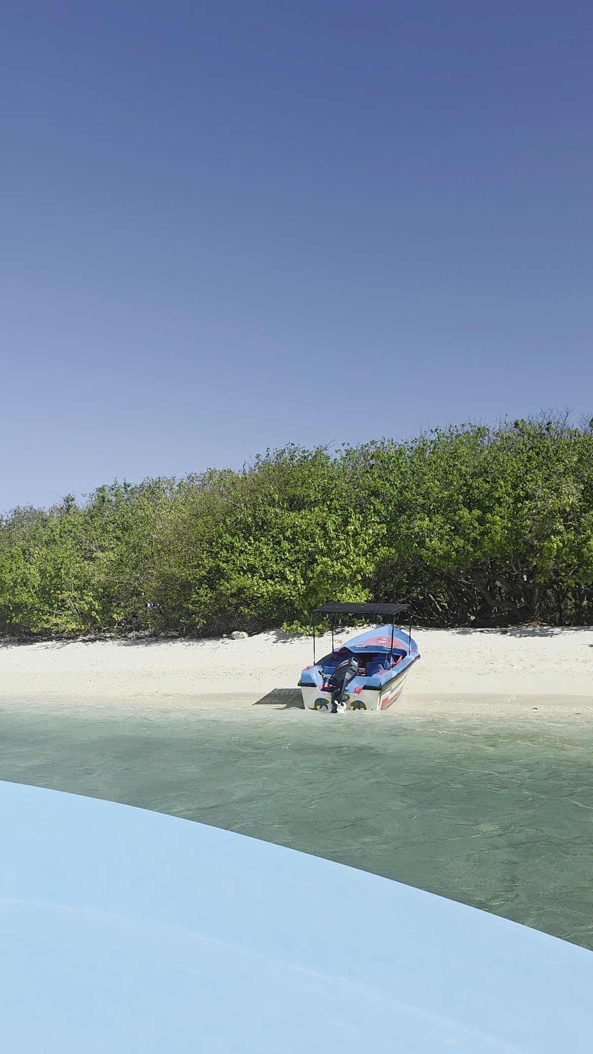 Epic Ocean Adventures PADI 5* IDC DIVE RESORT S-27241 Sri Lanka photo 2