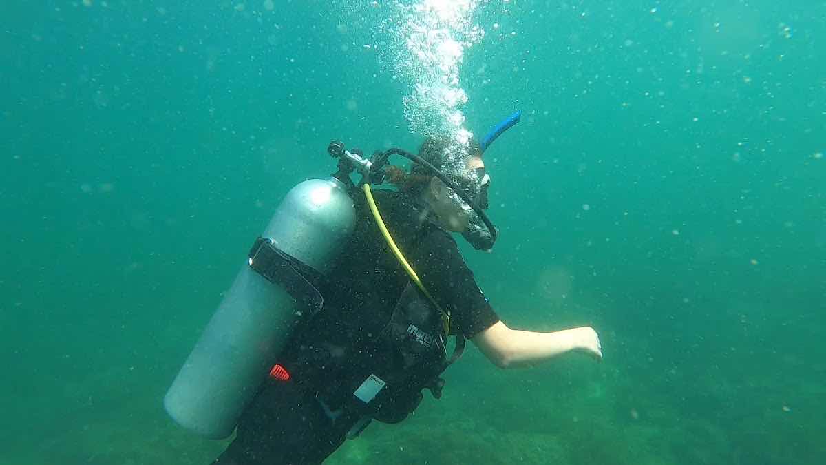 Epic Ocean Adventures PADI 5* IDC DIVE RESORT S-27241 Sri Lanka photo 3