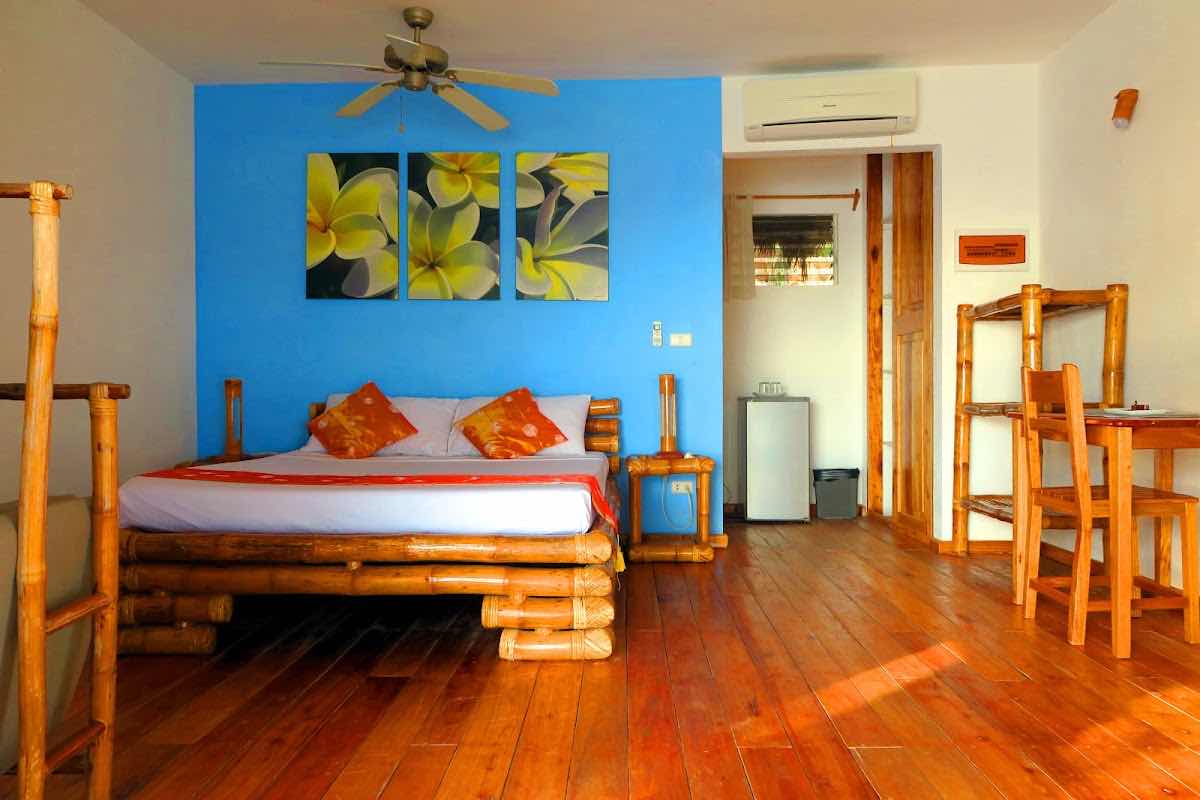 Tepanee Beach Resort photo 2