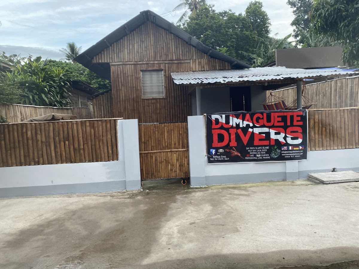 Apo Scuba Diving - Dive Equipment Rentals photo 6