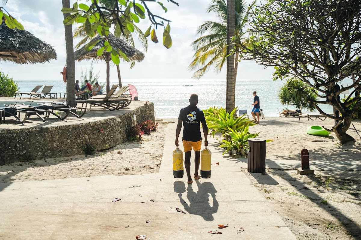 bluewavediving-zanzibar photo 5