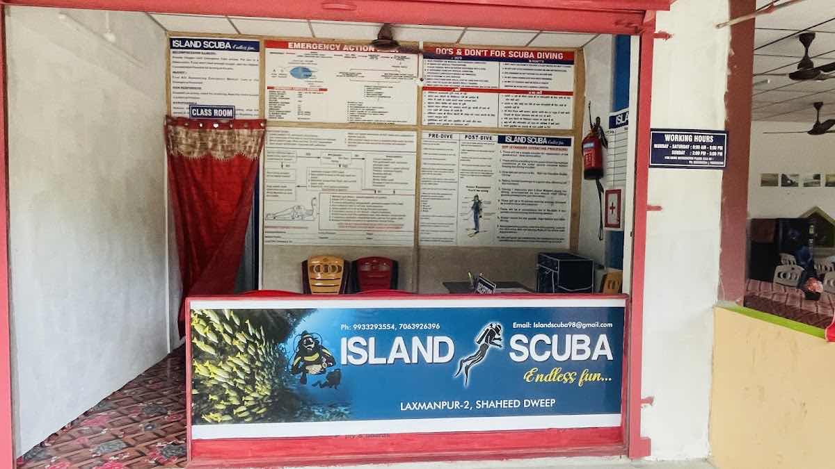 ISLAND SCUBA”endless fun”lPADI DIVE CENTER photo 3