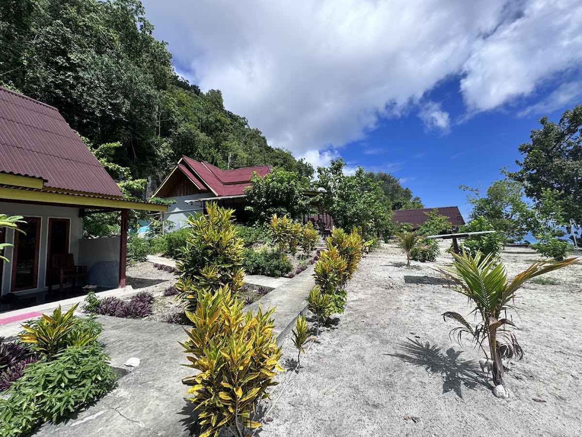 Tabari Dive Lodge photo 2